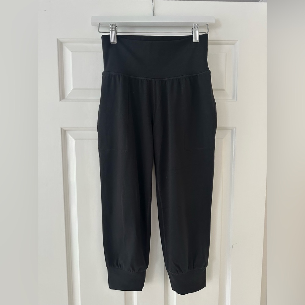 Athleta Salutation Crop Jogger XSP, Black High-Waisted